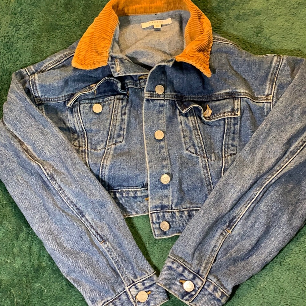 Pacsun cropped jean jacket. - Picture 1 of 1